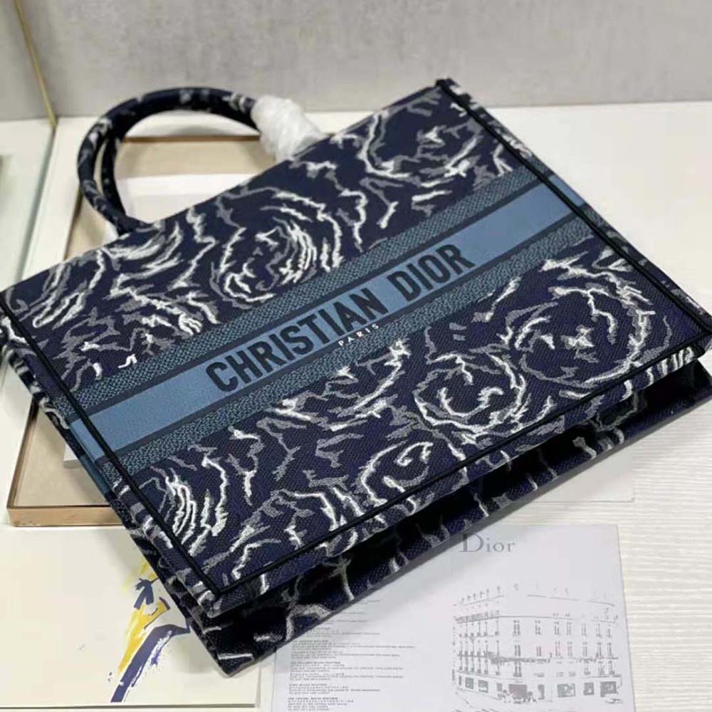 TÚI Dior Women Large Dior Book Tote Blue Dior Roses Embroidery
