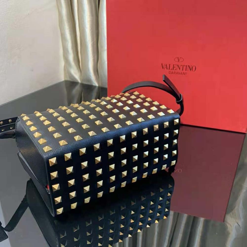 TÚI VALENTINO Rockstud Alcove Grainy Calfskin Box Bag-Black