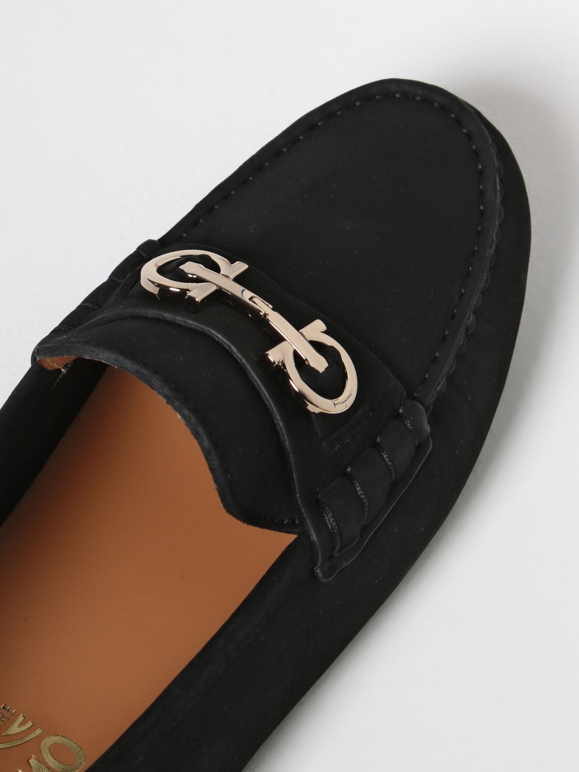 GIÀY SALVATORE FERRAGAMO Black suede loafers shoes