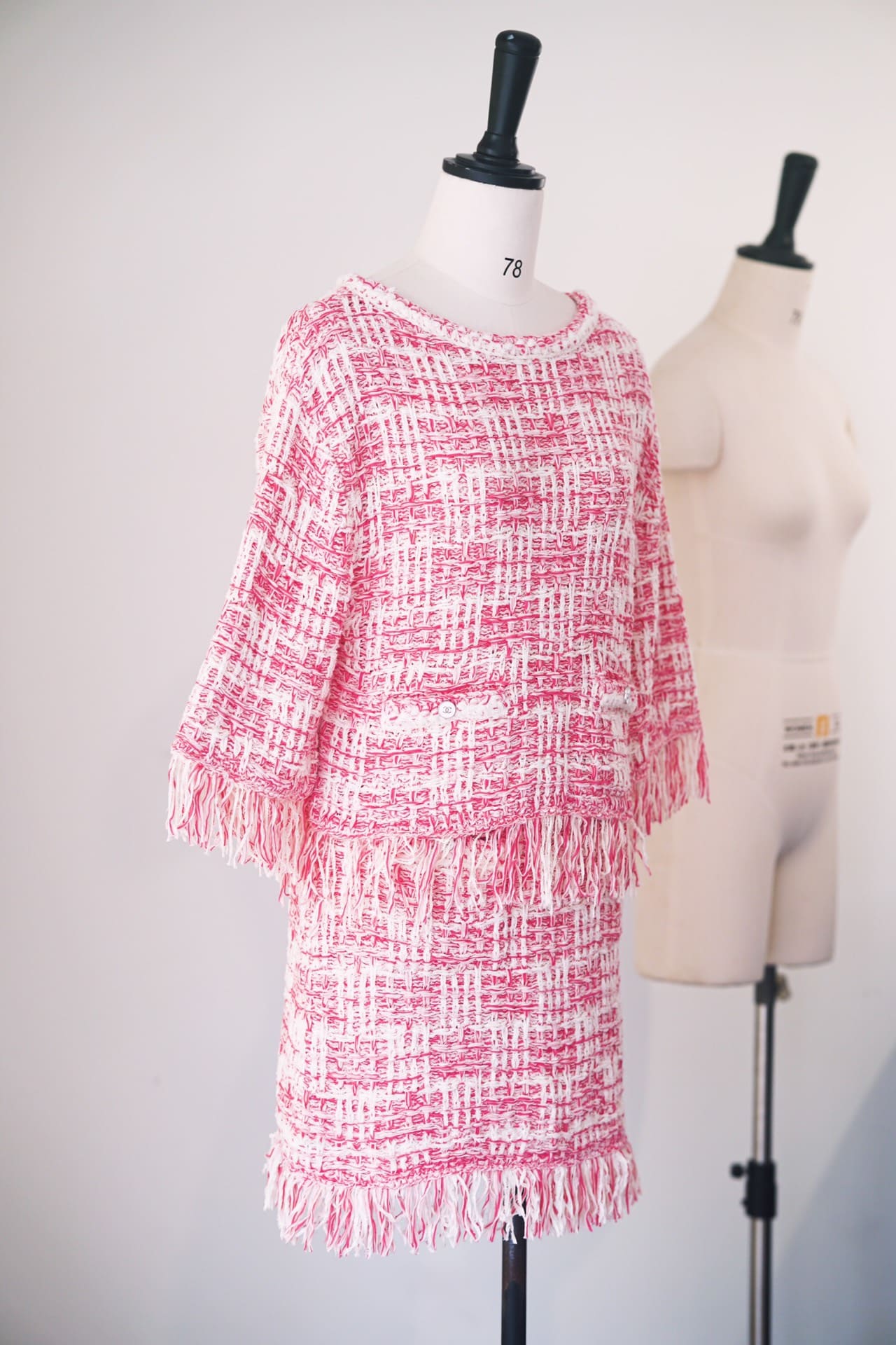 BỘ ĐỒ CHANEL MÀU HỒNG TWEED PINK MID DRESS High Classy