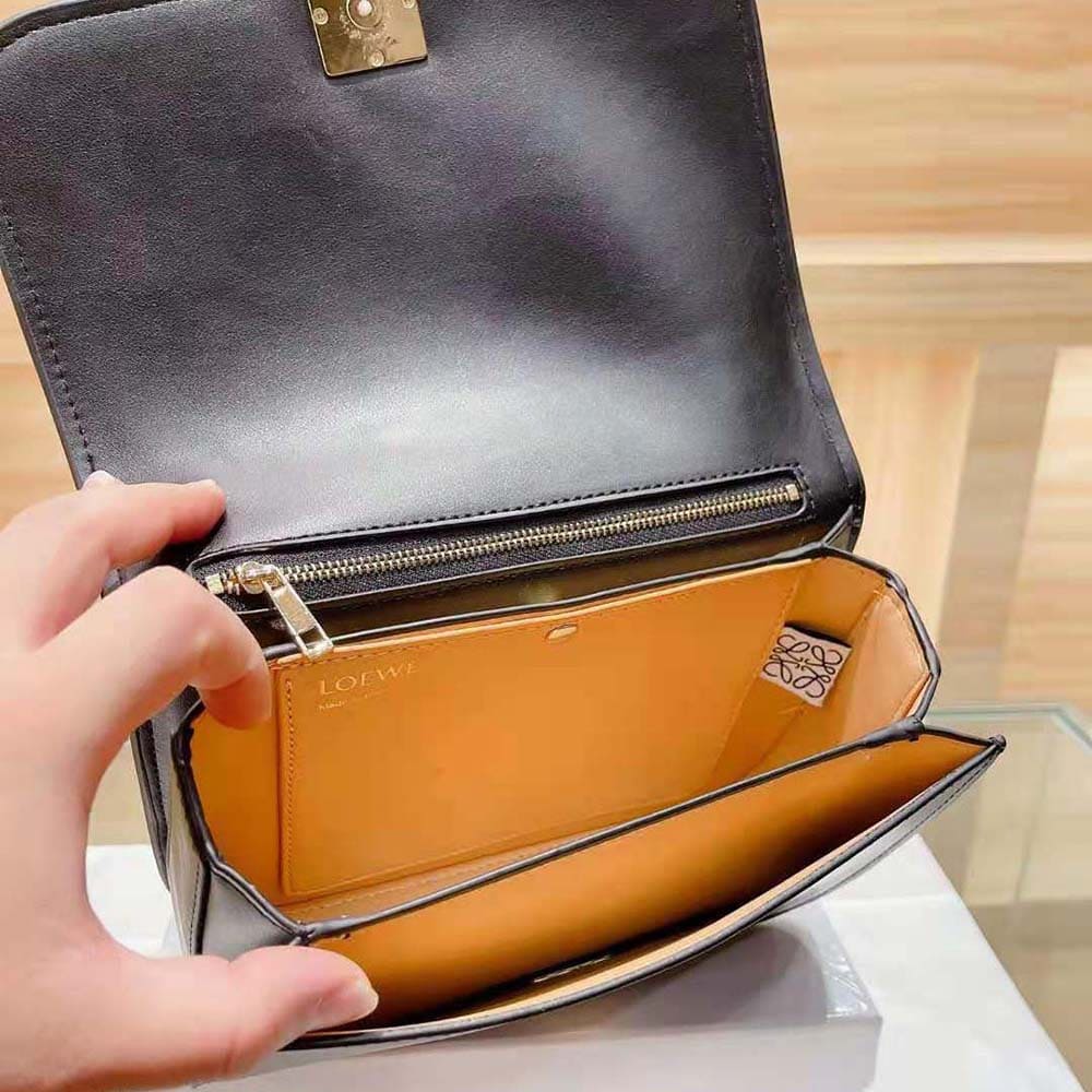 TÚI LOEWE Goya bằng da bê lụa màu đen