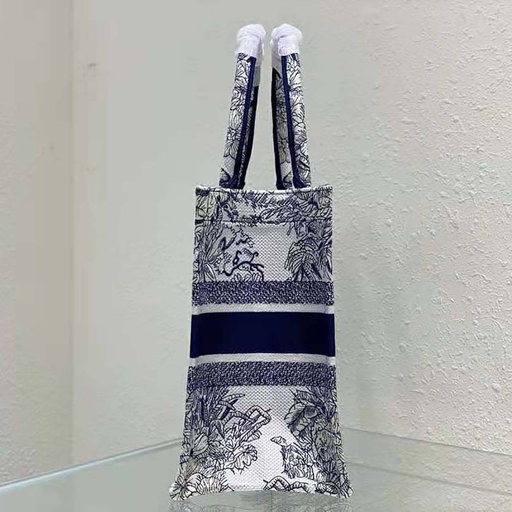 TÚI Christian Dior White and Blue Rêve D’Infini Embroidery