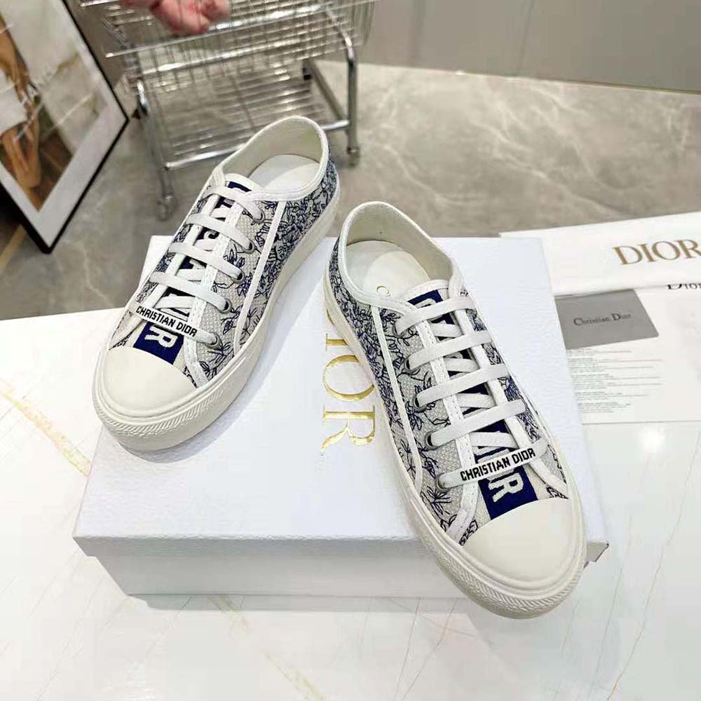 GIÀY Dior Women Walk’N’Dior Sneaker White and Blue Dior Jardin D’Hiver Embroidered Cotton