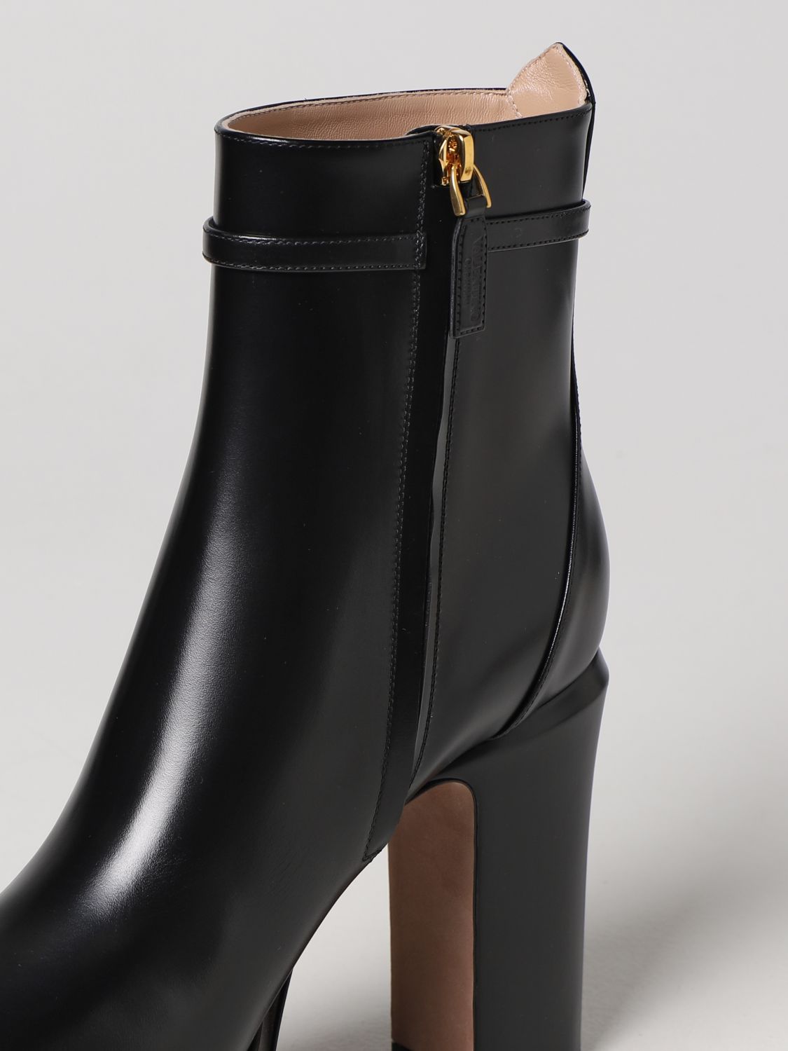 GIÀY VALENTINO GARAVANI Black heeled booties