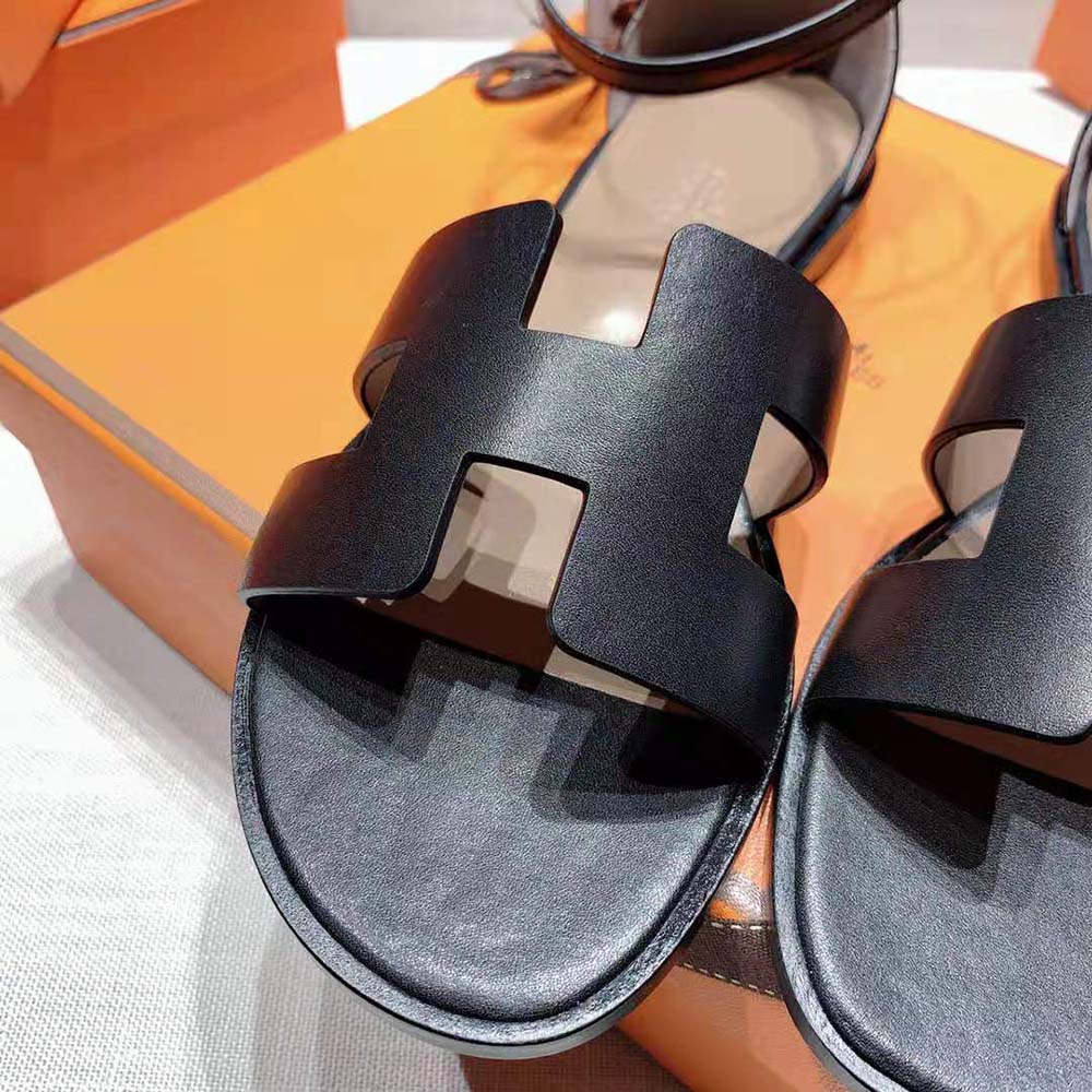 GIÀY Hermes Women Santorini Sandal in Calfskin Leather-Black SS2022