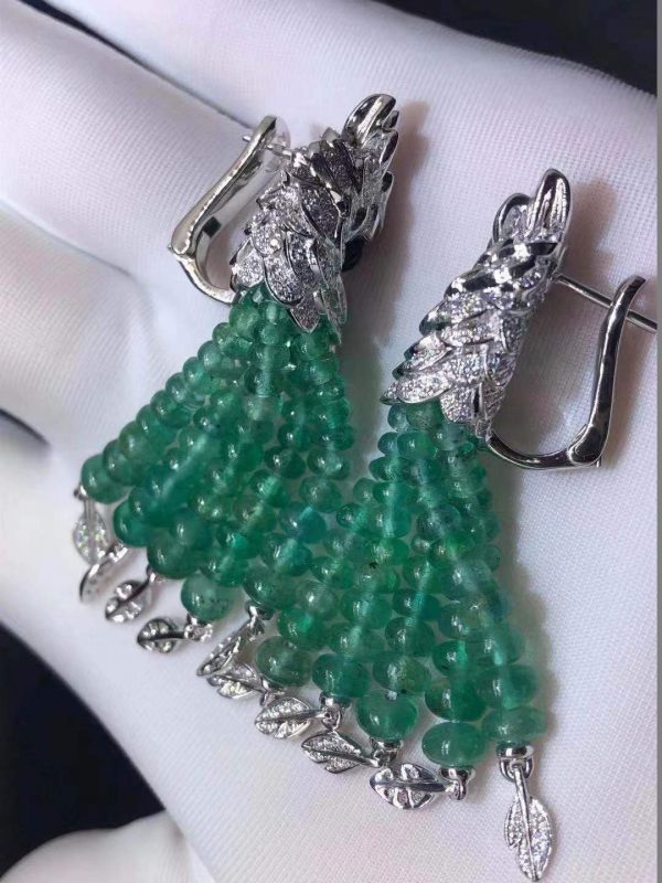 Bông tai Cartier Les Oiseaux Libérés con vẹt Ngọc Lục Bảo kim cương vàng trắng 18K