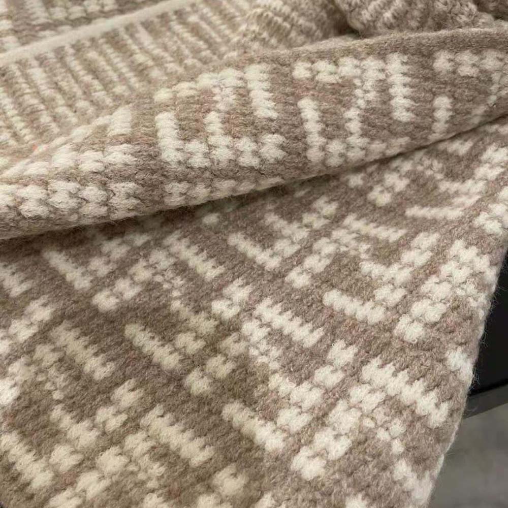 KHĂN Fendi Women FF Scarf Dove Gray Cashmere Scarf