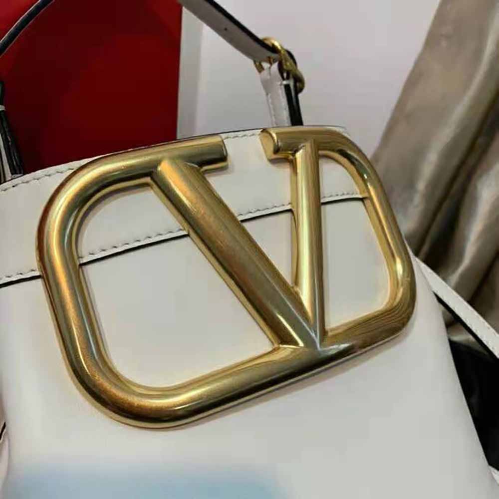 TÚI Valentino Women Garavani Supervee Handbag in Calfskin Leather-White