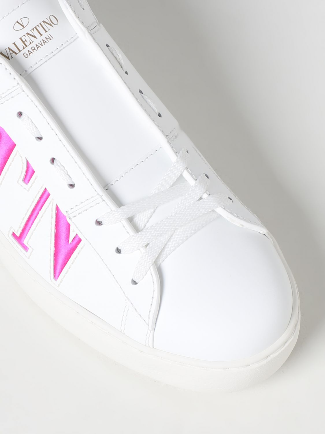GIÀY VALENTINO GARAVANI VLTN PINK White sneakers