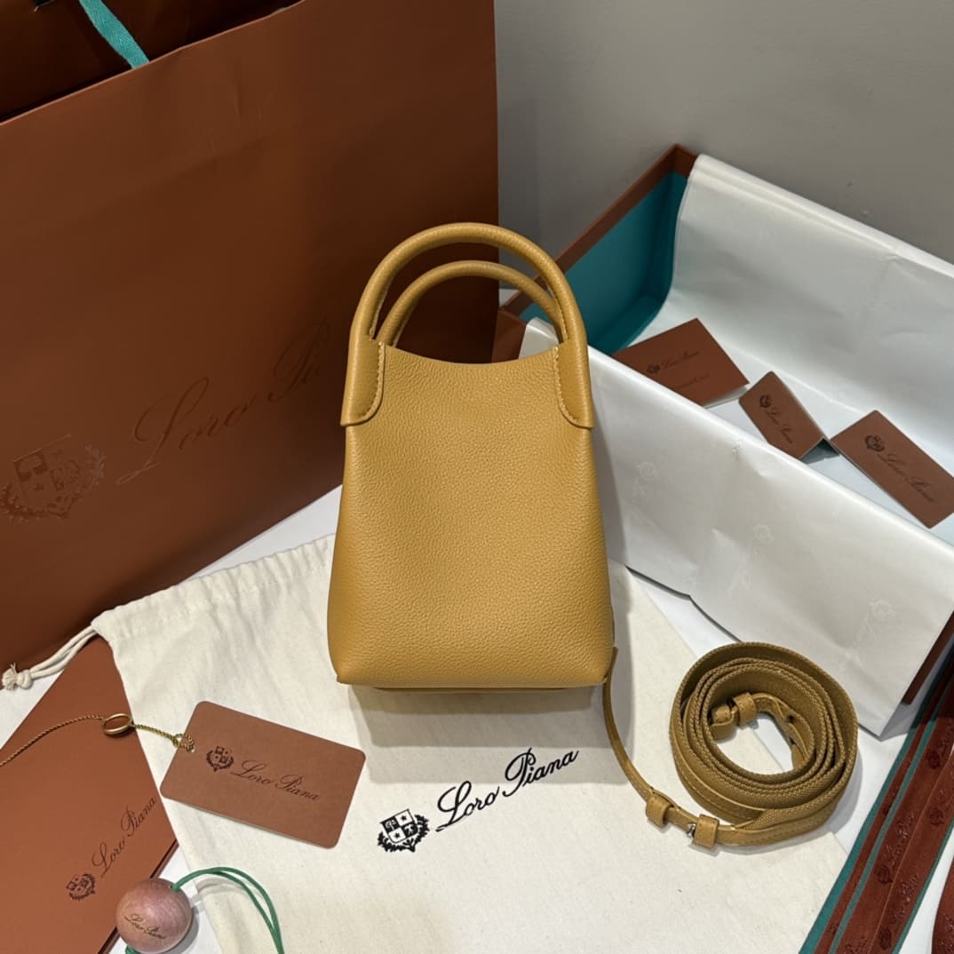 TÚI Loro Piana Bale Micro bằng da bê màu nâu