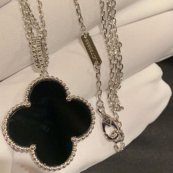 Vòng cổ Van Cleef & Arpels Black Onyx Magic Alhambra vàng trắng 18K