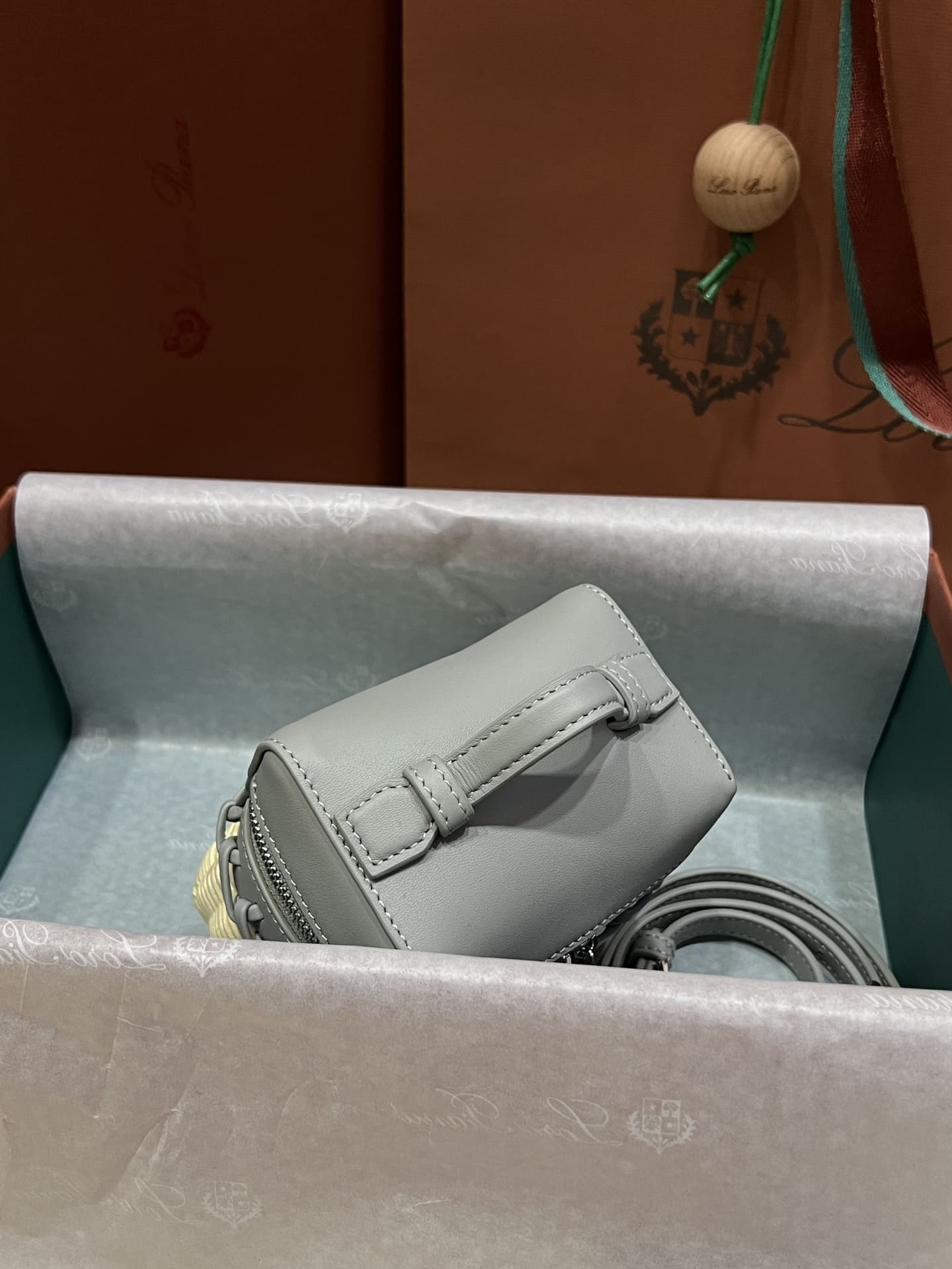 TÚI Loro Piana Women Extra Pocket Cross Body Wicker bằng da bê kết hợp tre đan