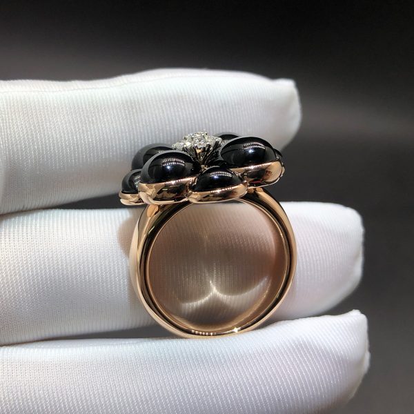 Nhẫn Van Cleef & Arpels Onyx Cosmos vàng hồng 18K