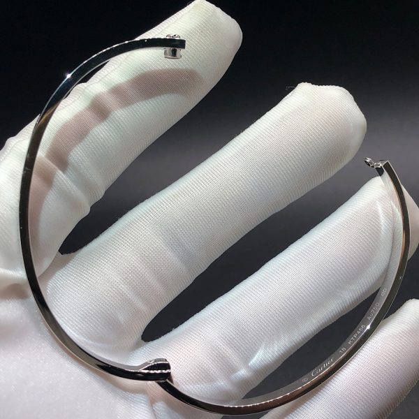 Vòng tay Cartier Love mẫu nhỏ vàng trắng 18K