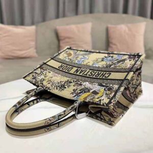 TÚI Dior Women Medium Dior Book Tote Beige Multicolor Dior Jardin d’Hiver Embroidery