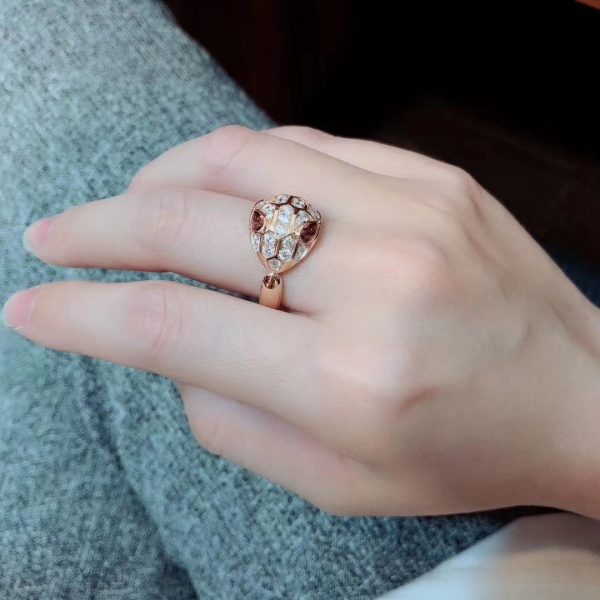Nhẫn BVLGARI Serpenti Rubellite kim cương vàng hồng 18K