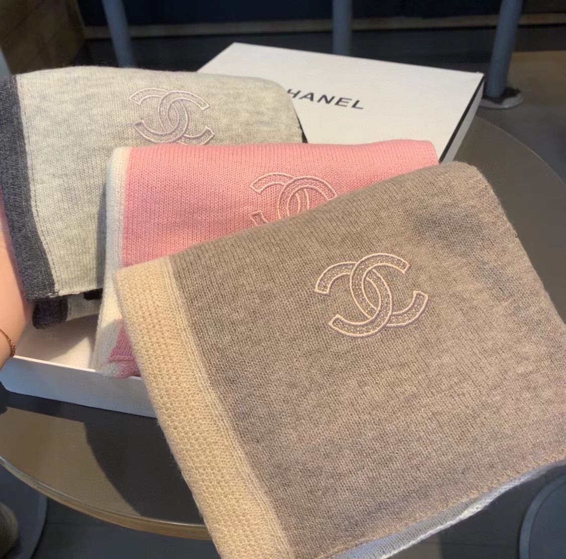 KHĂN CHANEL ORIGINAL CASHMERE scarf