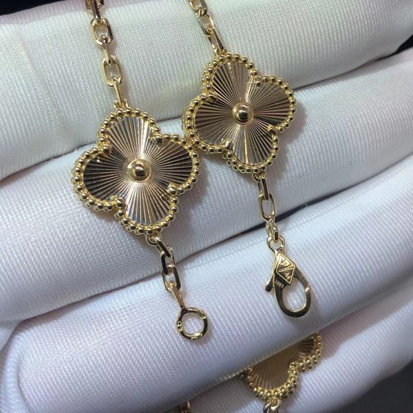 Vòng cổ Van Cleef & Arpels Vintage Alhambra 10 Motifs Guilloché vàng vàng 18K