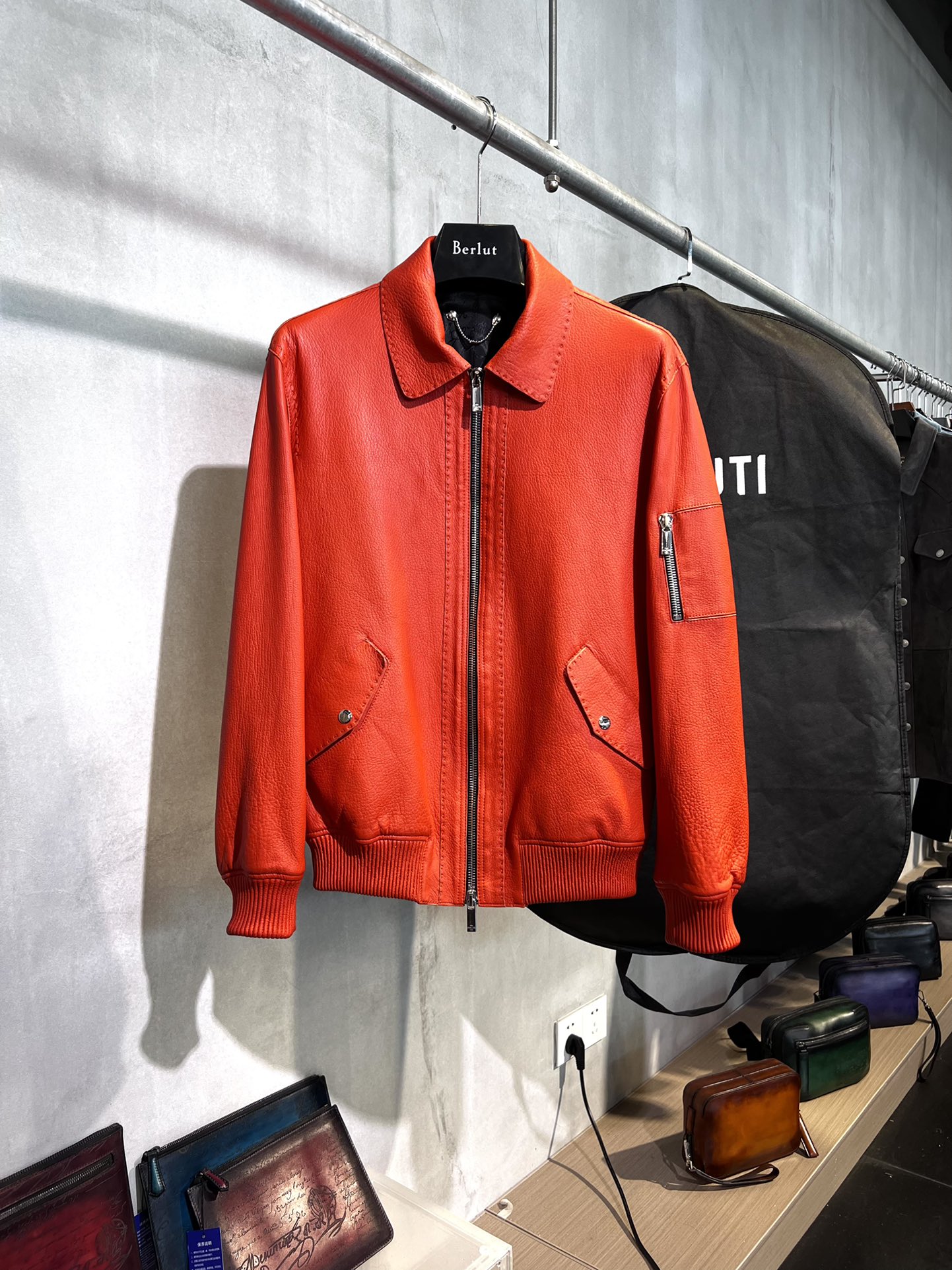 ÁO BERLUTI LEATHER JACKET RED