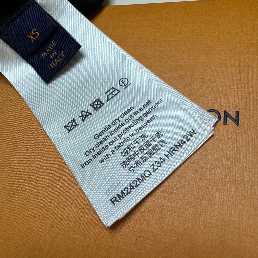 ÁO LOUIS VUITTON T SHIRT MÀU ĐEN UNISEX