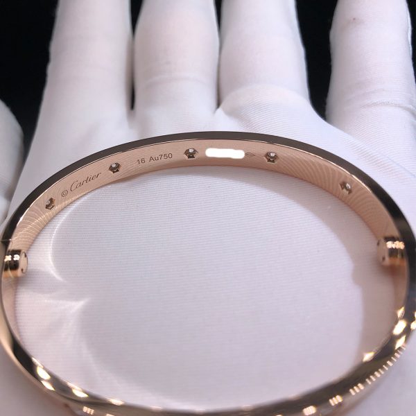 Vòng tay Cartier Love 10 viên kim cương vàng hồng 18K