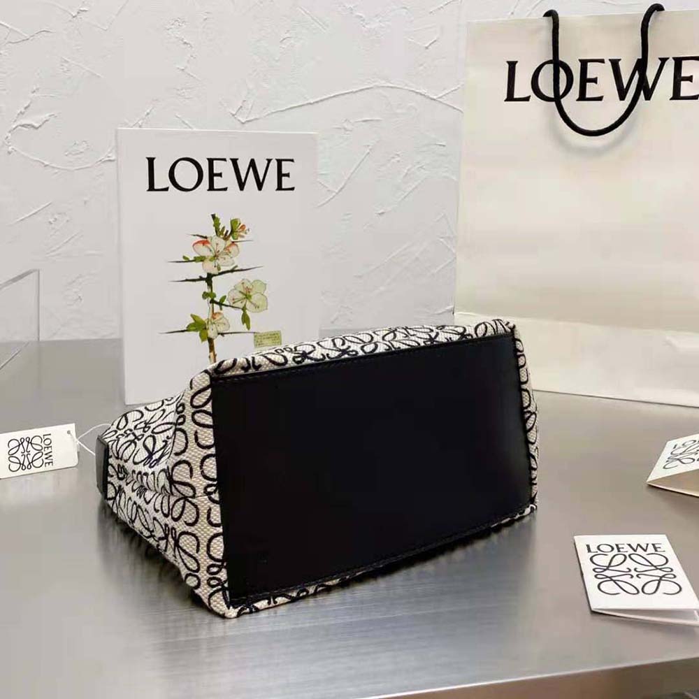 TÚI Loewe Cubi Bag in Anagram Jacquard and Calfskin