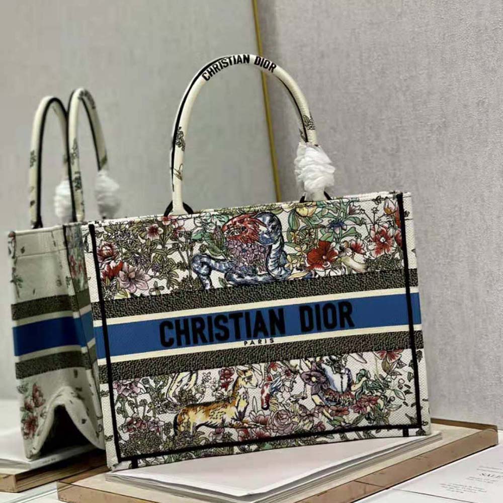 TÚI Dior Women Medium Dior Book Tote Latte D-Constellation Embroidery