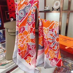 KHĂN Hermes Women Bingata Shawl 140 in Cashmere and Silk with Hand-Rolled Edges-Pink