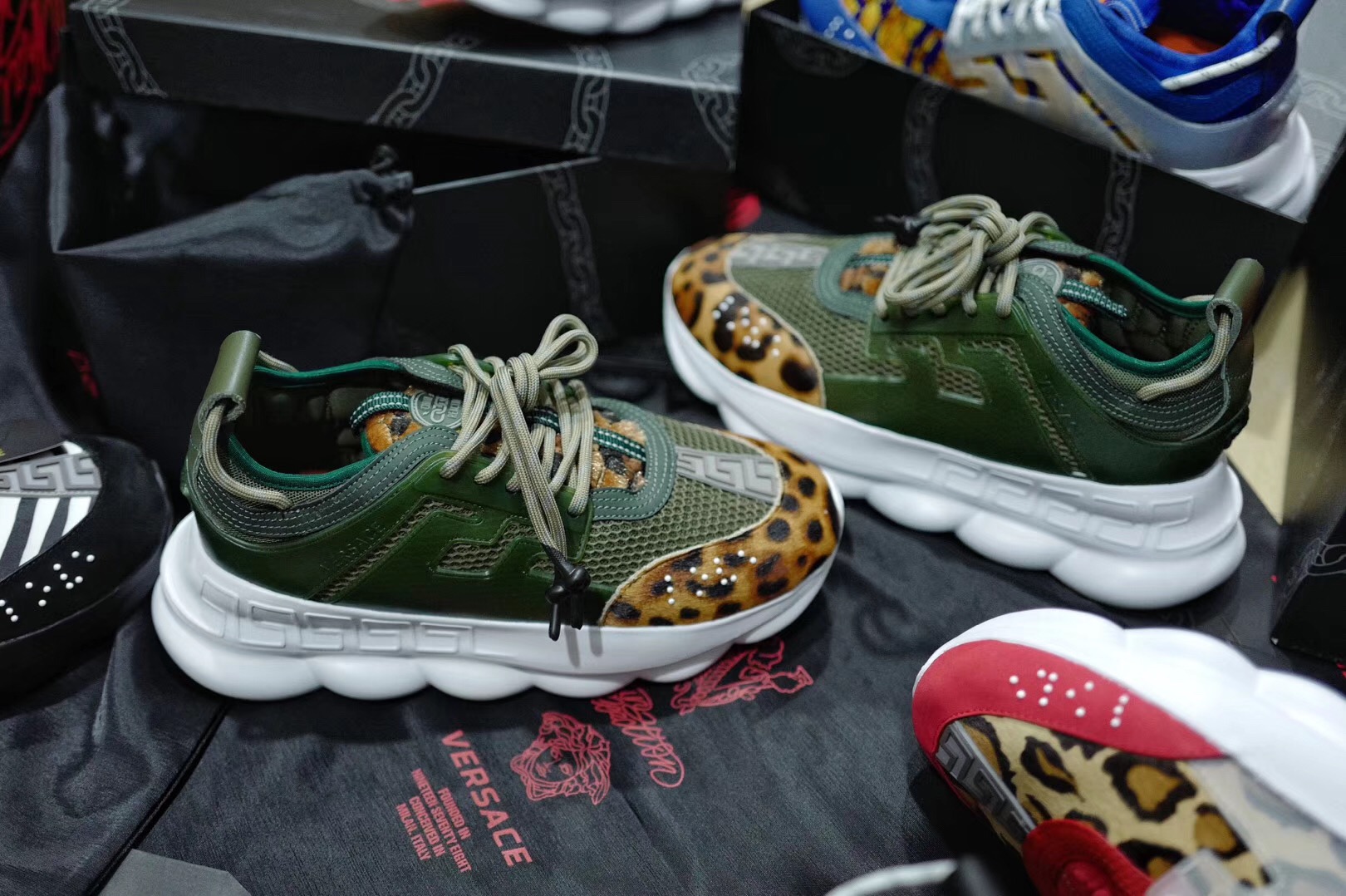 GIÀY Versace Chain Reaction Sneakers