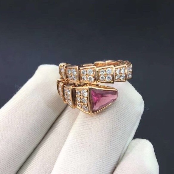 NHẪN BVLGARI SERPENTI RING WITH DIAMOND A RUBY ON HEAD ROSE GOLD 18K