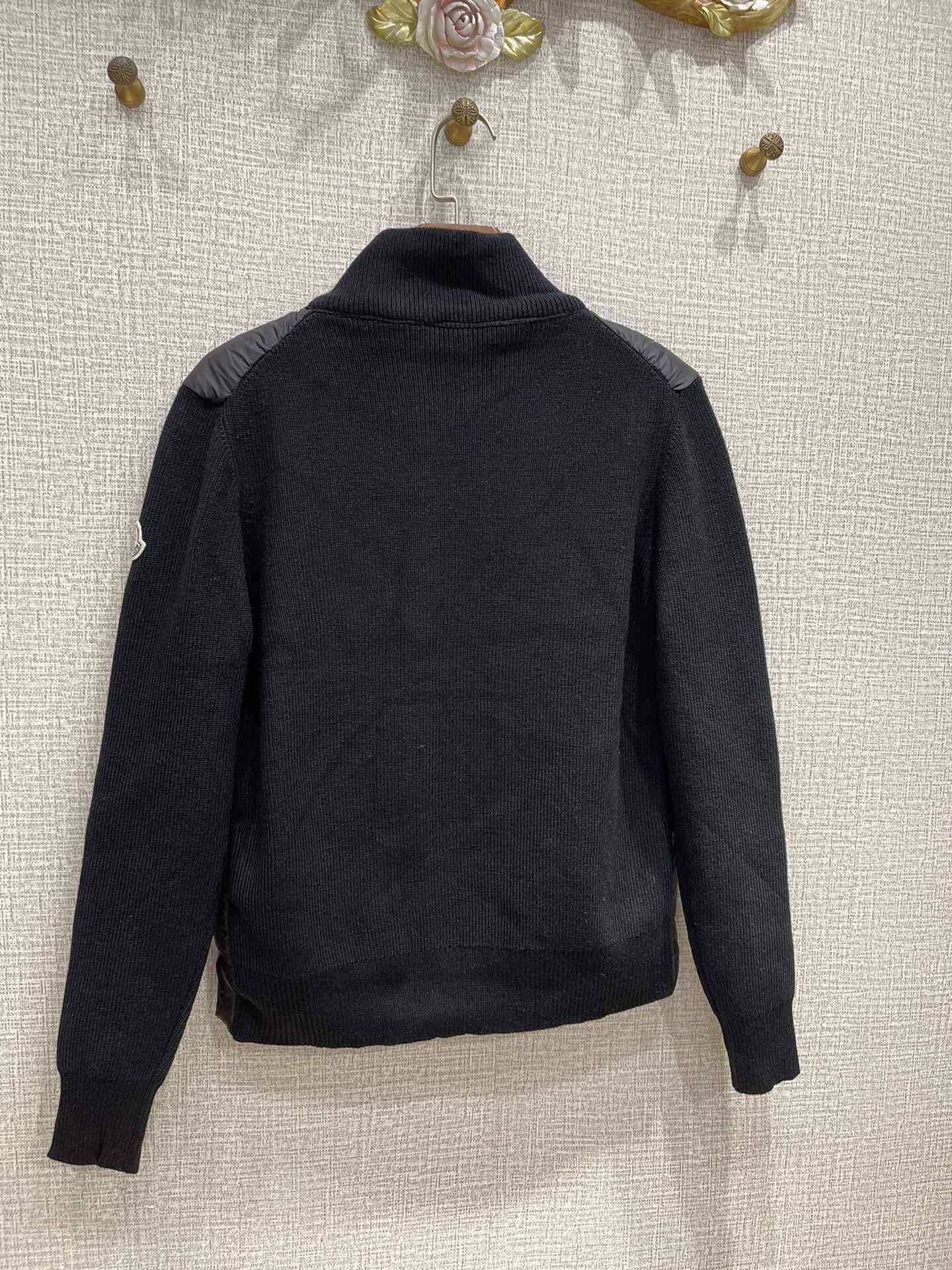 ÁO MONCLER WINTER LINEN BLACK JACKET