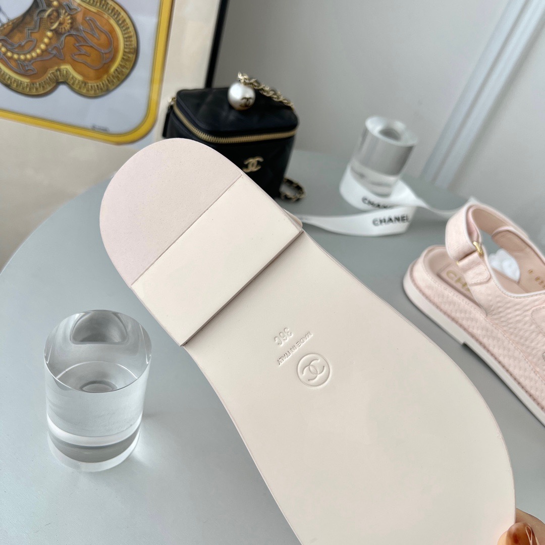 GIÀY CHANEL CC LOGO SANDALS