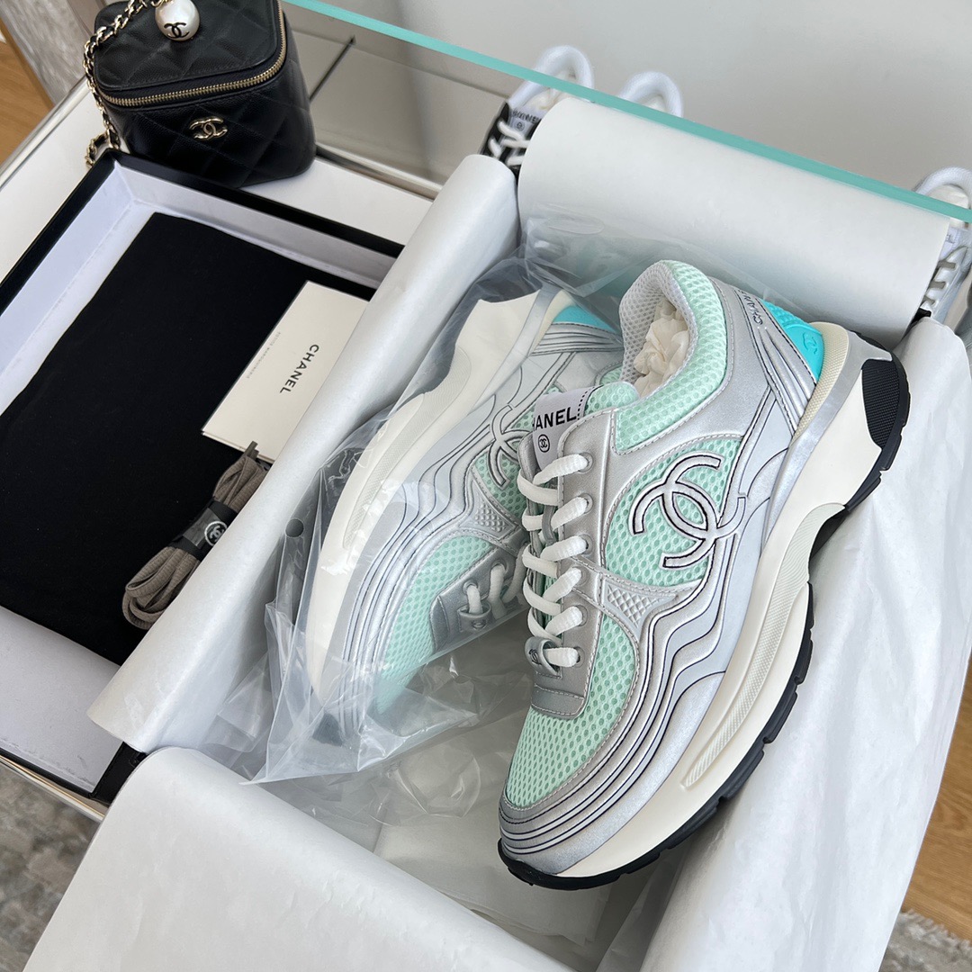 GIÀY CHANEL CC LOGO SNEAKER SHOES