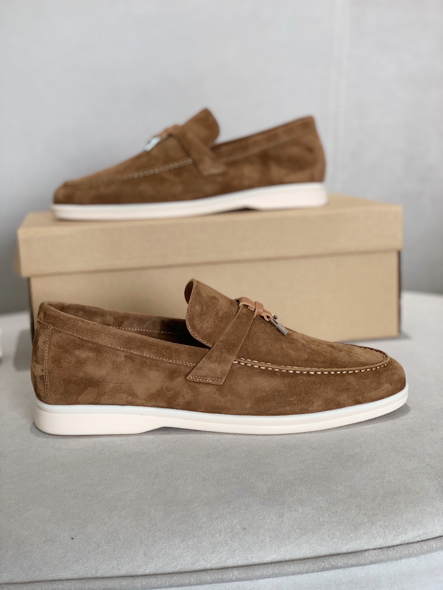 GIÀY LORO PIANA BROWN SHEEPSKIN SUEDE LOAFER DA CỪU