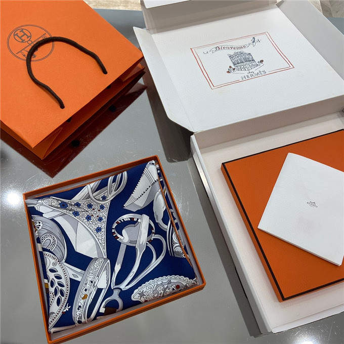KHĂN Hermes Silk scarf