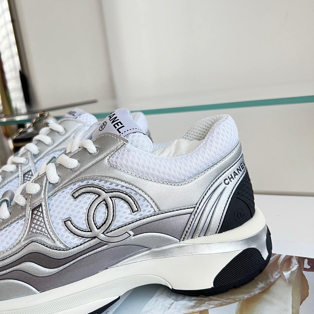 GIÀY CHANEL CC LOGO SNEAKER SHOES