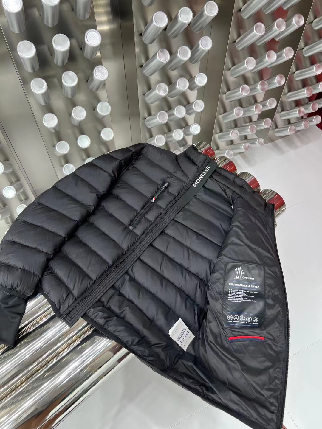 ÁO MONCLER WINTER BLACK DOWN JACKET