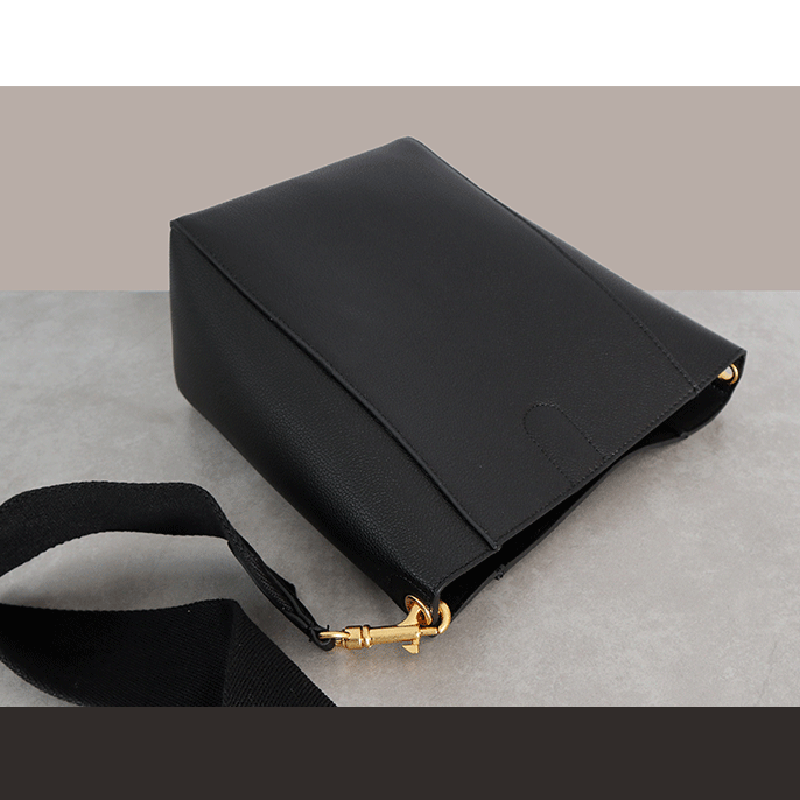TÚI Celine Women Sangle Small Bucket Bag in Soft Grained Calfskin-Black