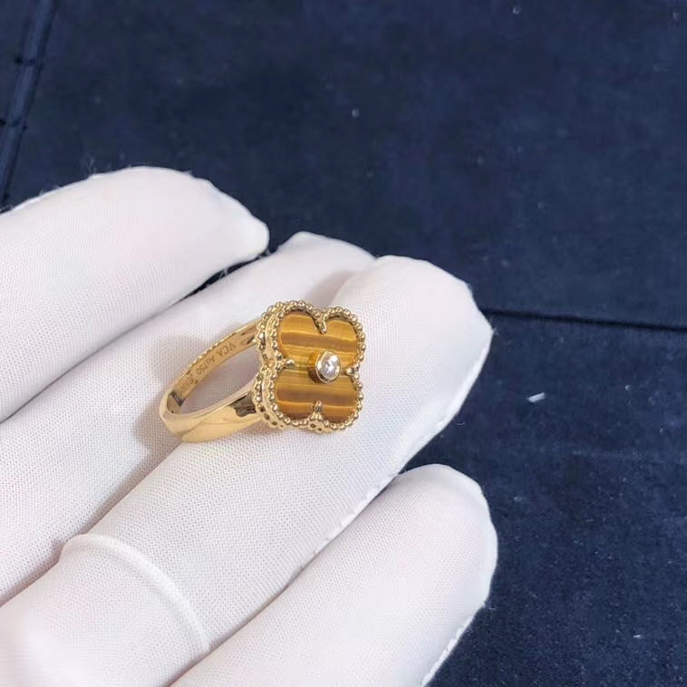 NHẪN VAN CLEEF & ARPELS ALHAMBRA TIGER EYE DIAMOND 18K YELLOW GOLD