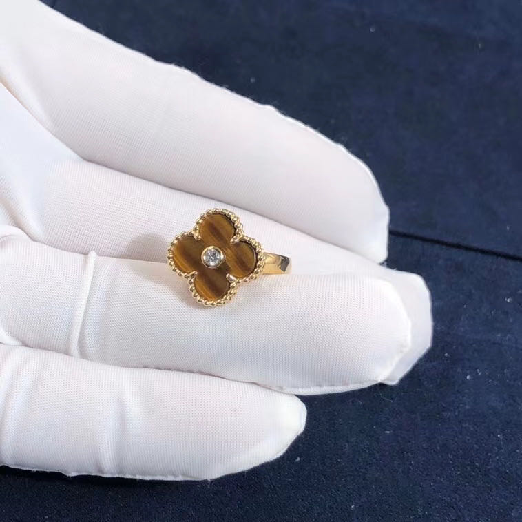 NHẪN VAN CLEEF & ARPELS ALHAMBRA TIGER EYE DIAMOND 18K YELLOW GOLD