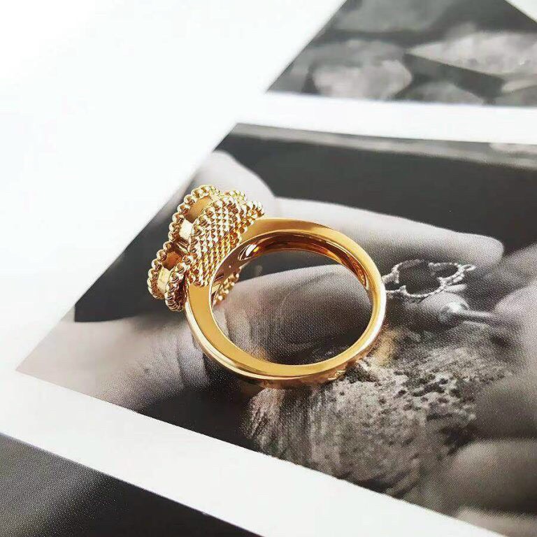 NHẪN VAN CLEEF & ARPELS ALHAMBRA CARNELIAN DIAMOND 18K YELLOW GOLD