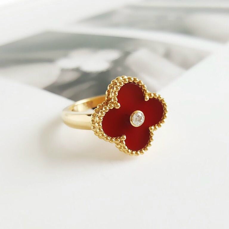 NHẪN VAN CLEEF & ARPELS ALHAMBRA CARNELIAN DIAMOND 18K YELLOW GOLD