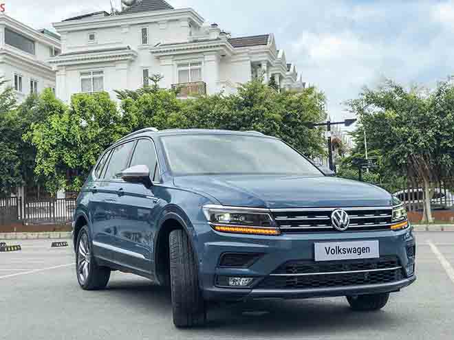 Volkswagen Tiguan Allspace màu Petroleum Metallic