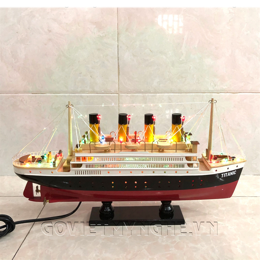 Mô Hình Du Thuyền Gỗ RMS Titanic Thân 60cm  Đèn Led Màu