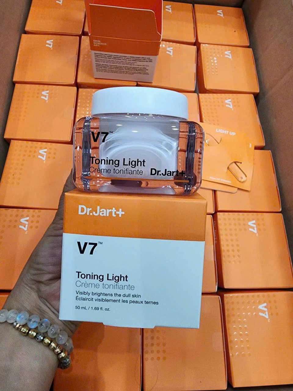 Kem V7 Toning Light - Kem dưỡng trắng
