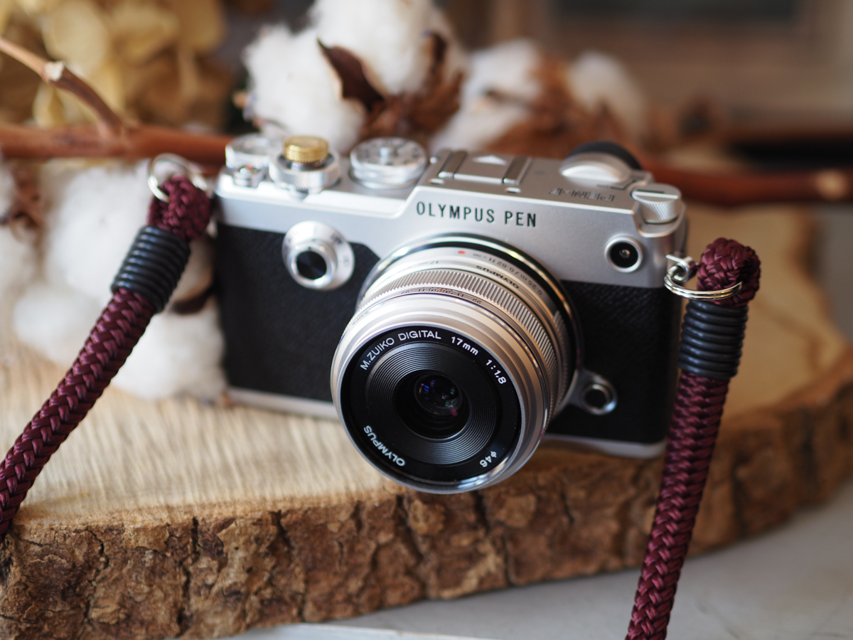 Máy ảnh Olympus Pen-F sản xuất ở Việt Nam