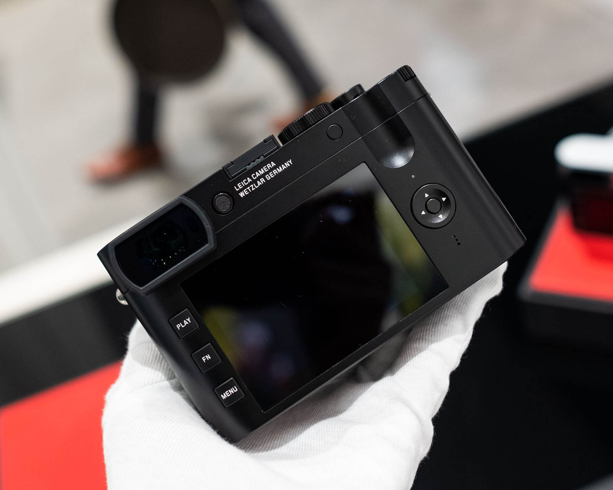 Leica Q2 (Chính Hãng) Thế giới máy ảnh số