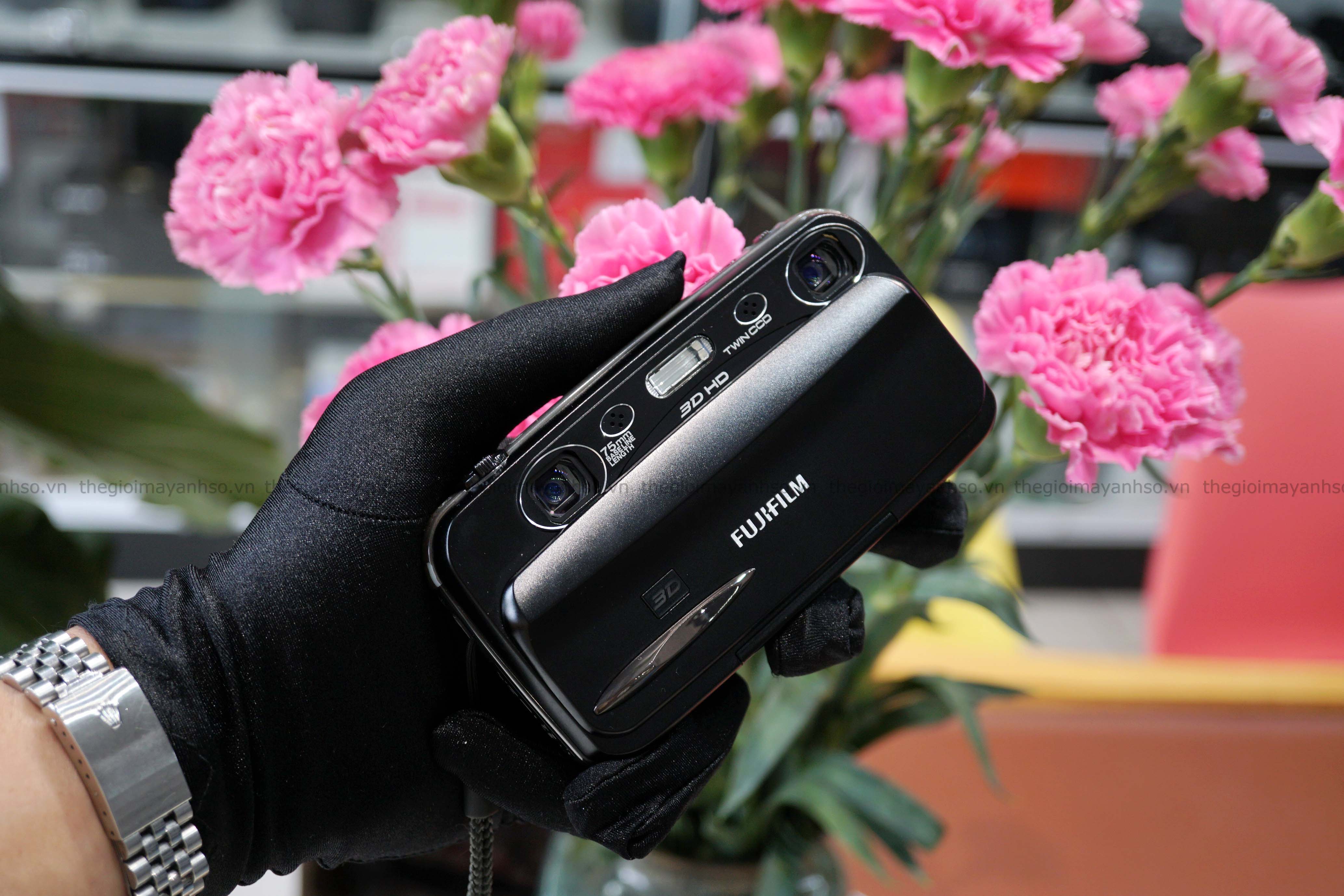 Fujifilm FinePix REAL 3D W3 Thế giới máy ảnh số