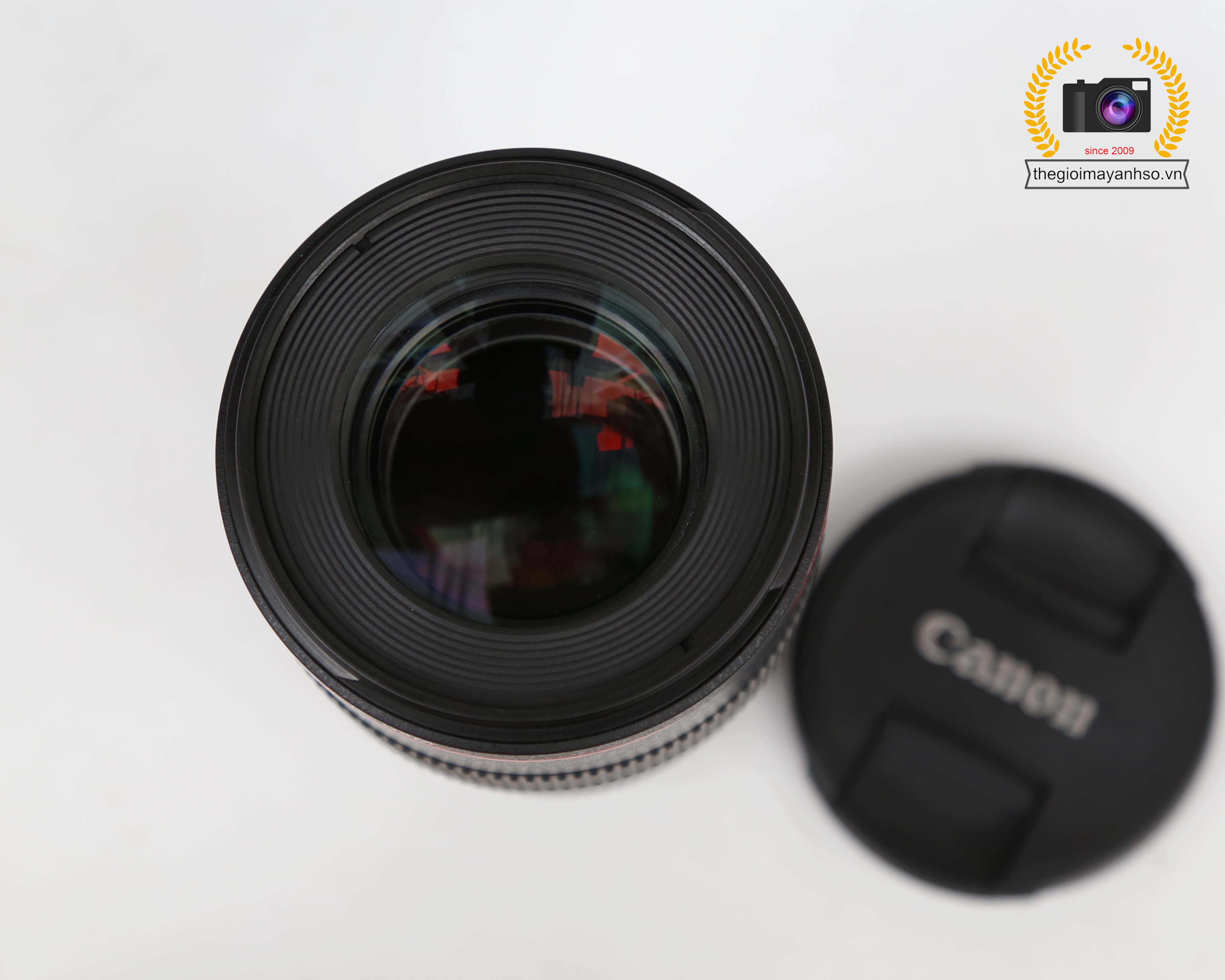 Canon EF 100mm f/2.8L Macro IS USM