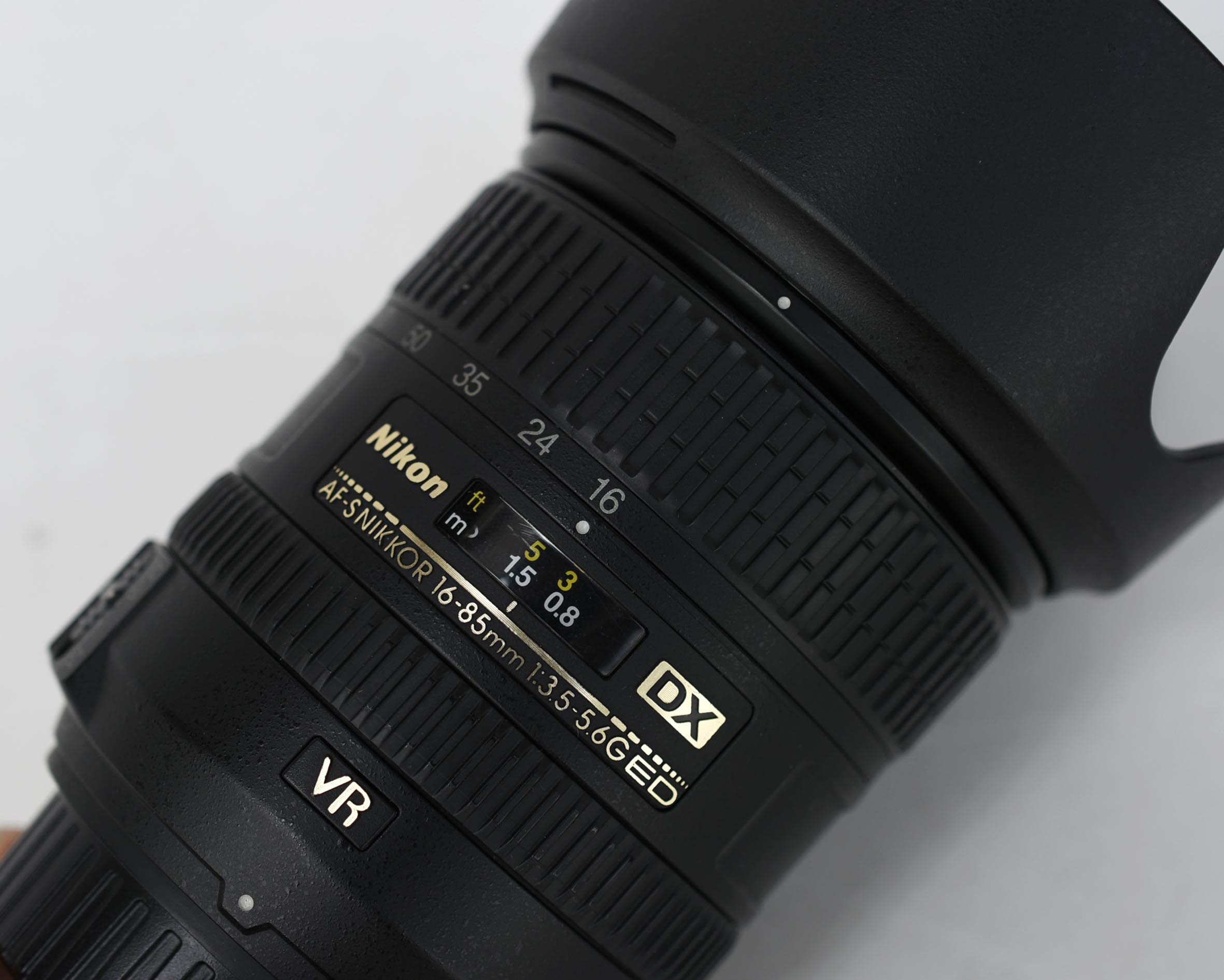 Ống Kính Nikon AF-S 16-85mm f/3.5-5.6G ED VR